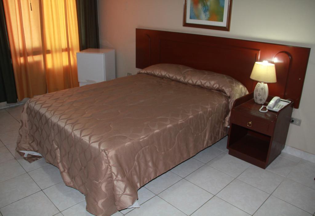 Hotel La Torre 瓜亚基尔 外观 照片