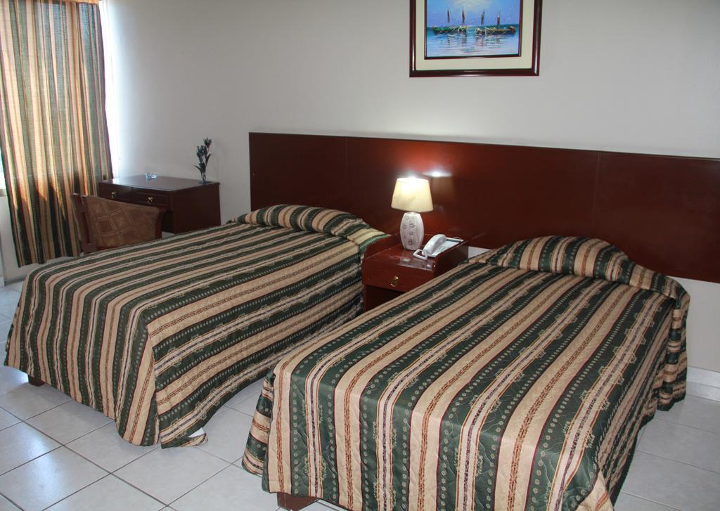 Hotel La Torre 瓜亚基尔 客房 照片